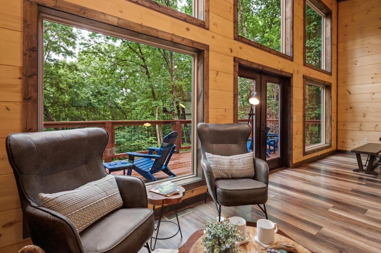 New Cozy Mountain Cabin Hot Tub Near Downtown แกตลิงเบิร์ก ภายนอก รูปภาพ